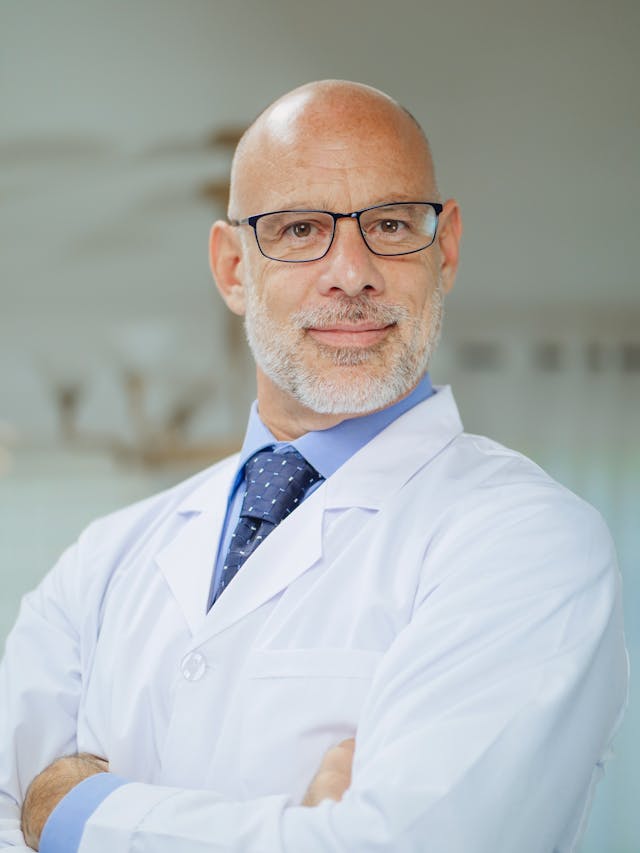 Dr. Vikram Kohli
