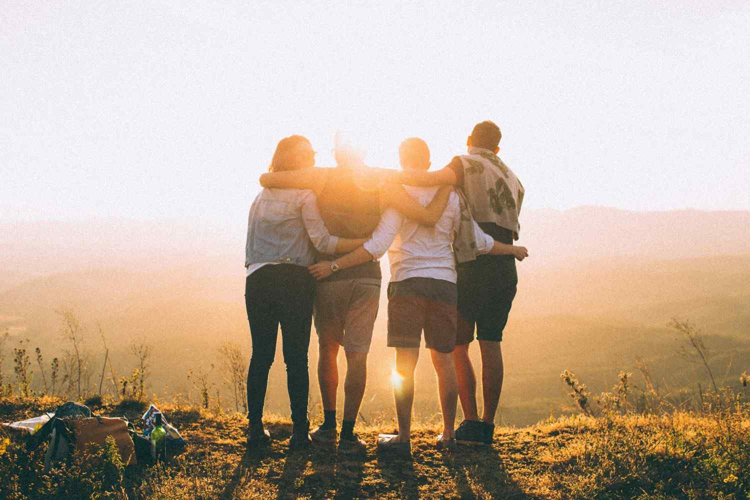 Living a Minimalist Lifestyle: Tips for Simplifying Your Life