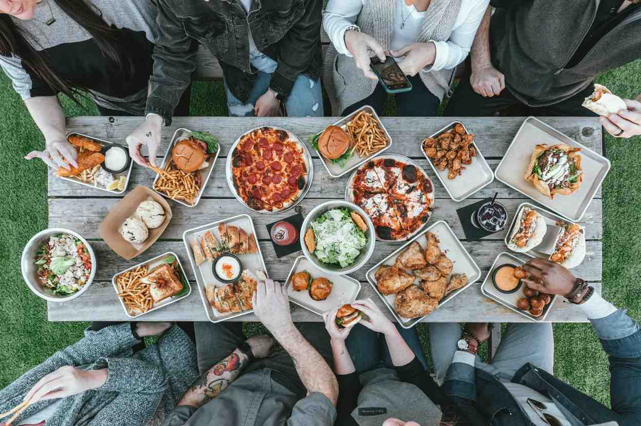 Food Pairing 101: How to Match Dishes with Drinks