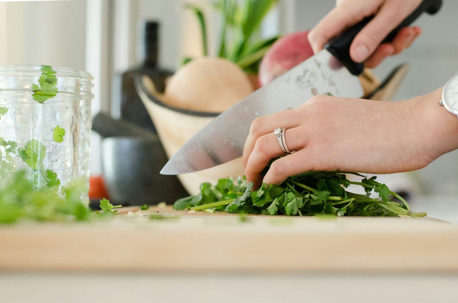 Food Pairing 101: How to Match Dishes with Drinks