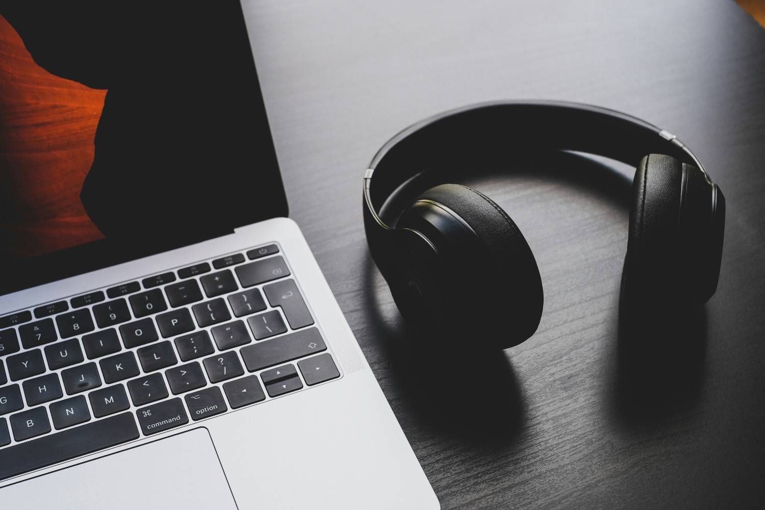B&O Beoplay H95