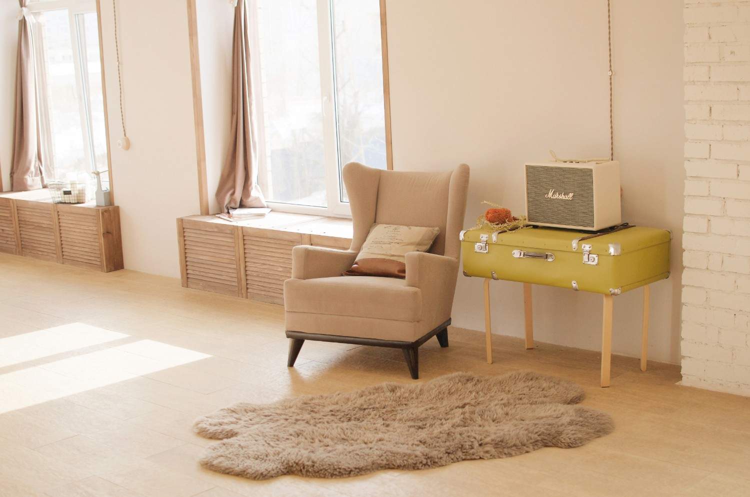 Modern Sleigh Bed