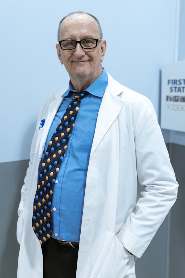 Dr. Karan Singh