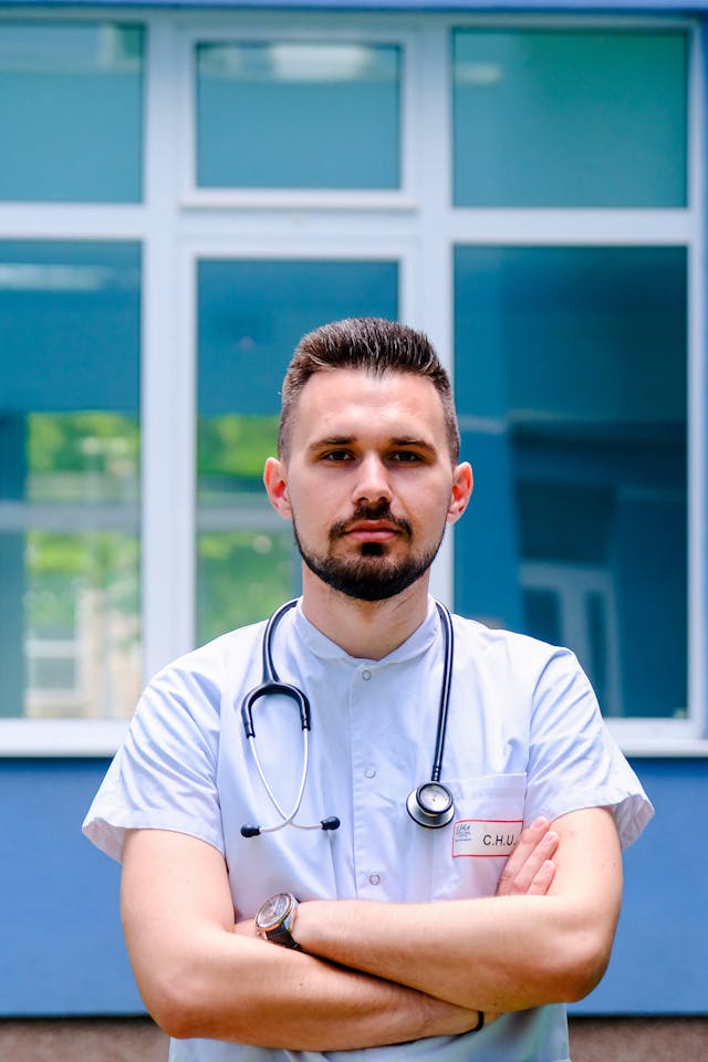 Dr. Rohan Mehra